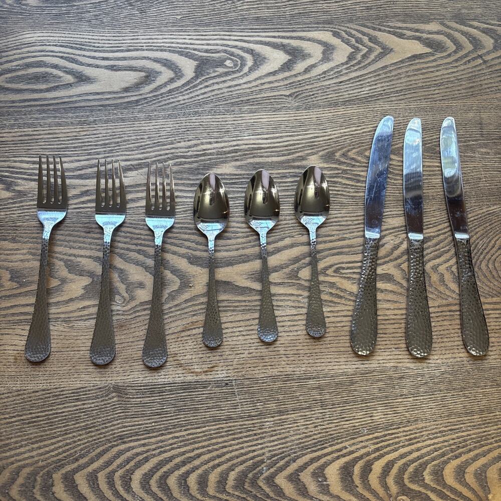 Wallace 18/0 Hammered Stainless 9-Pc Set Glossy Flatware ~